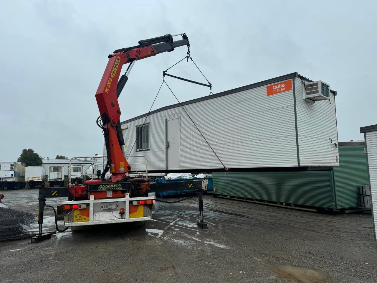 Semi trailer crane Truck with site shed