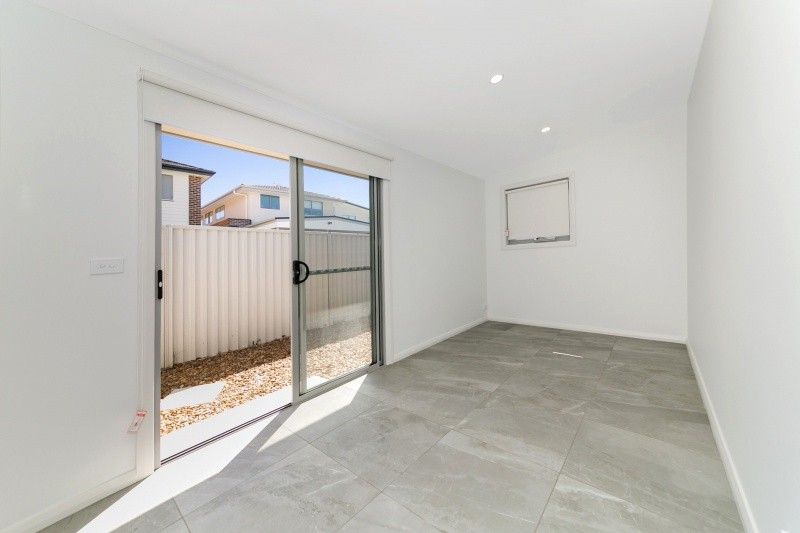 69b Deerubbin Drive, Glenmore Park, NSW 2745 Australia