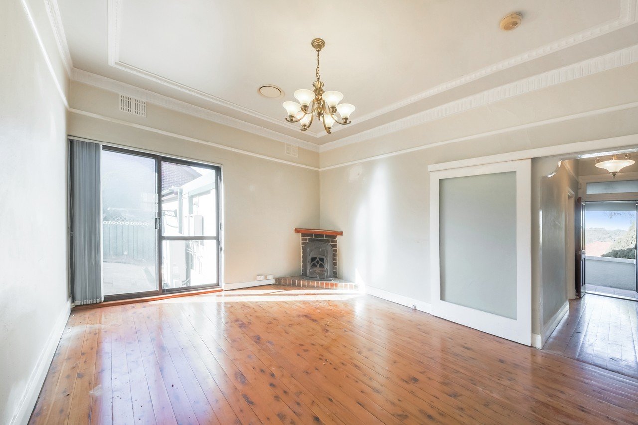 1/2 Napier Street, Mays Hill, NSW 2145 Australia