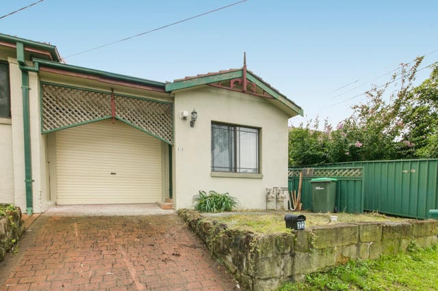 2/2 Napier Street, Mays Hill, NSW 2145 Australia