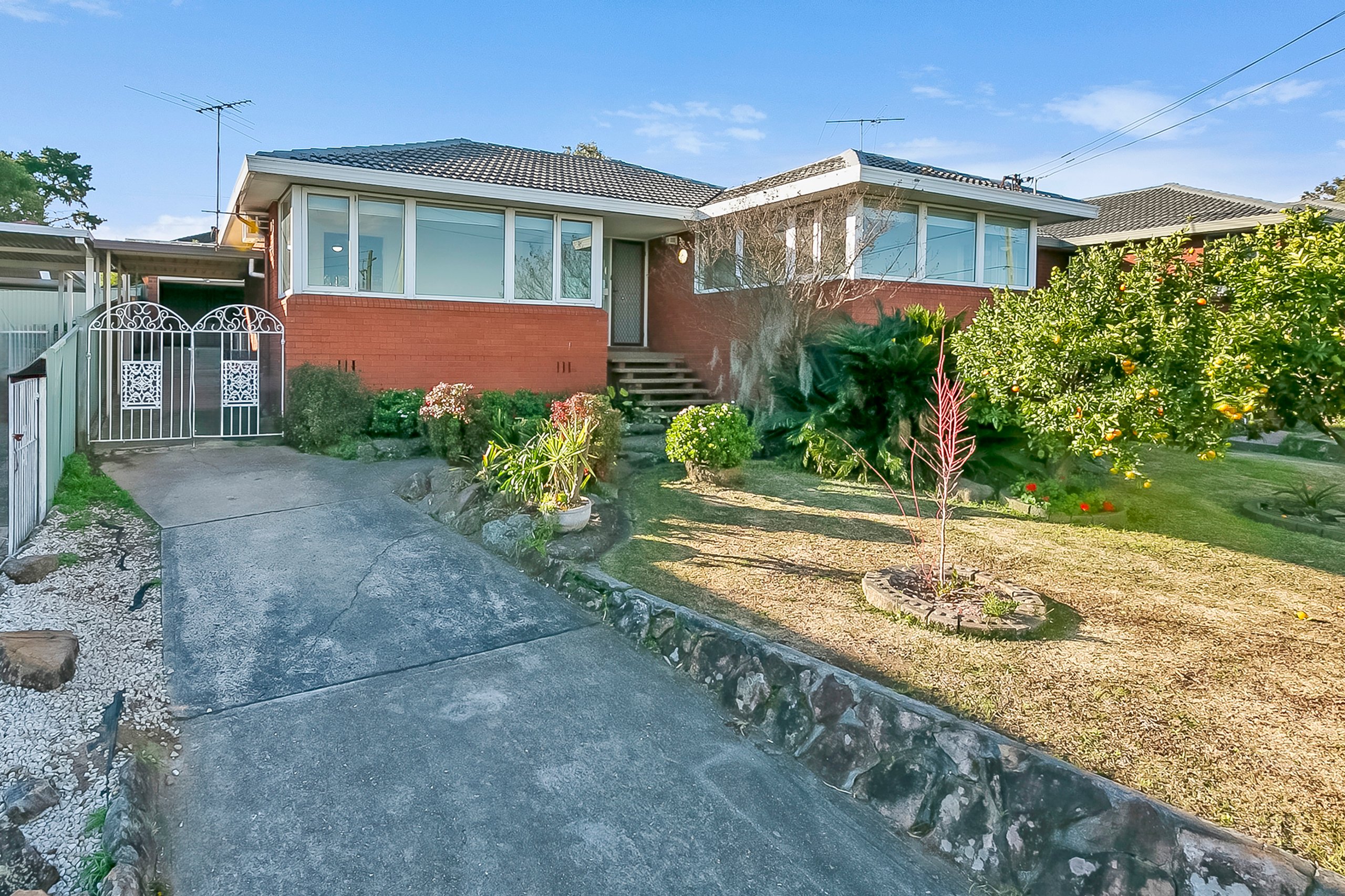 7 Abbott Road, Seven Hills, NSW 2147 Australia