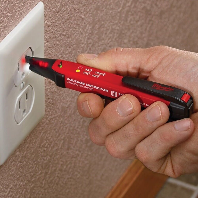 MILWAUKEE 2202-03-20 Voltage Detector with LED Light New in Pack 2020