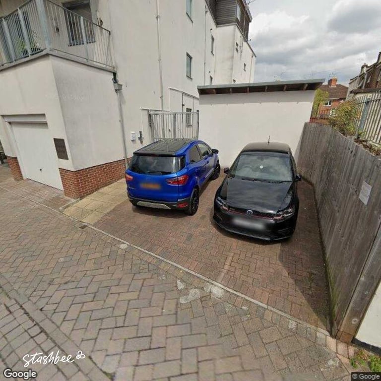 FANTASTIC Parking Space to rent in Bristol (BS2)