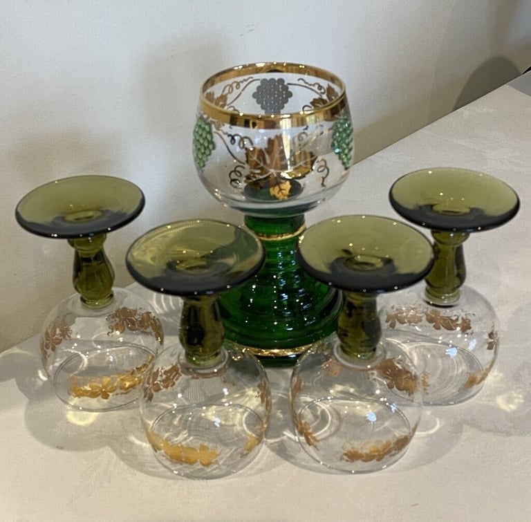 SET OF AUSTRIAN 1960's LARGE MUSICAL GOBLET, AND 4 WINE GLASSES IN GREEN & GOLD, VERY RARE
