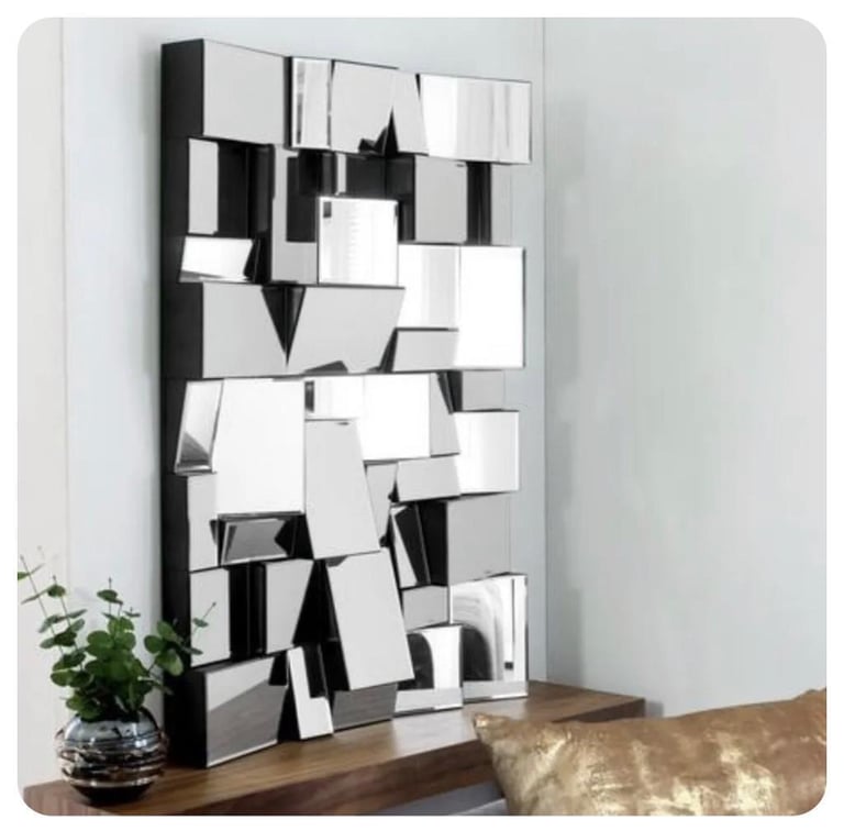 image for Dwell Resumo Mirror