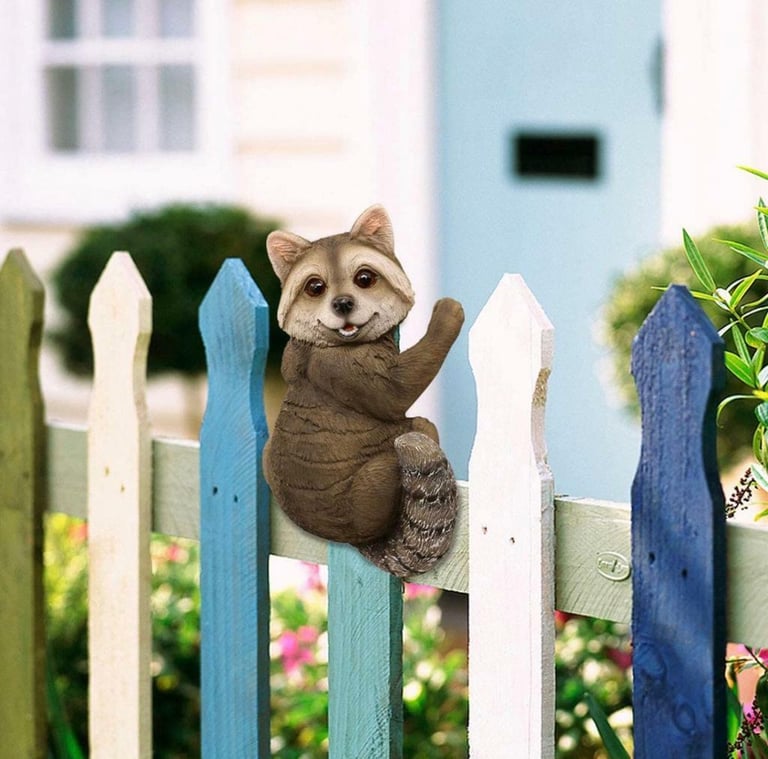 Raccoon Resin Tree Hugger Hanging Peeker Garden Ornament Branch Animal 