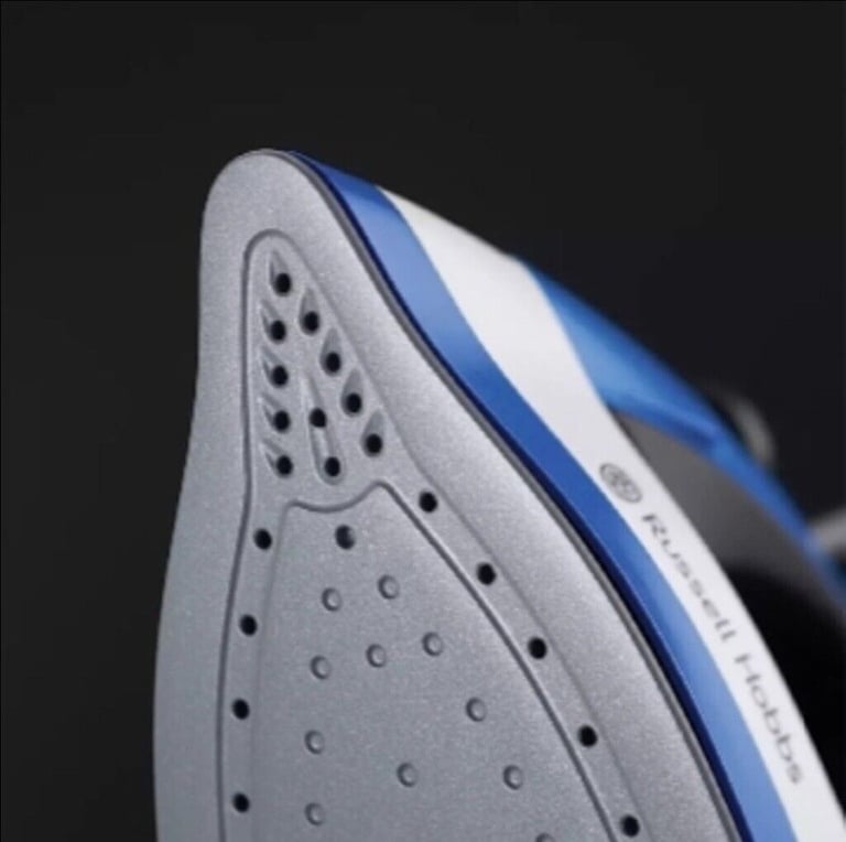 New Russell Hobbs Steam Iron 