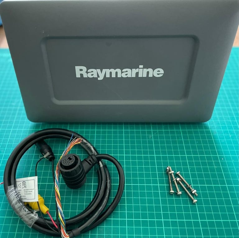 Raymarine C90w Multifunction Display- Chartplotter 
