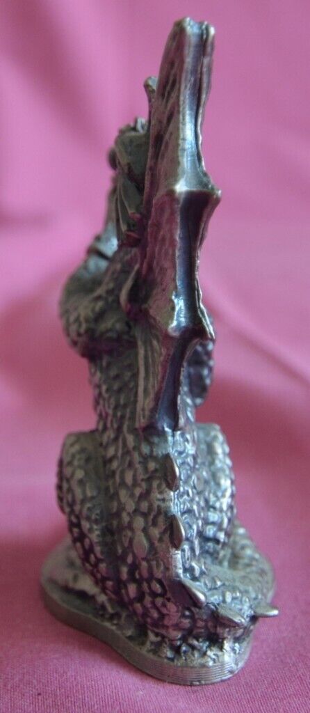 MYTH AND MAGIC THE REGAL DRAGON