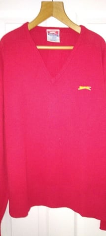 GENTS SLAZENGER V NECK JUMPER AS NEW in Milton Keynes