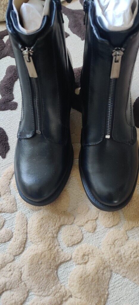 Wide boots for Sale Women s Boots Gumtree