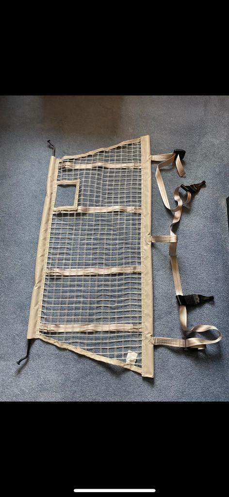 Renault scenic mk3 luggage net / dog guard 