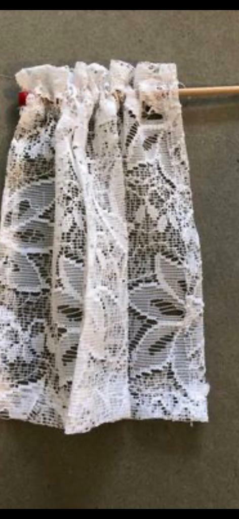 JOB LOT dollhouse sized double/single bedsets/matching curtains/nets
