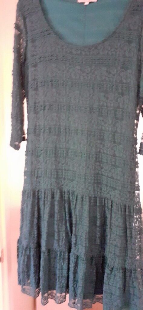  Peruna Lace Midi Dress