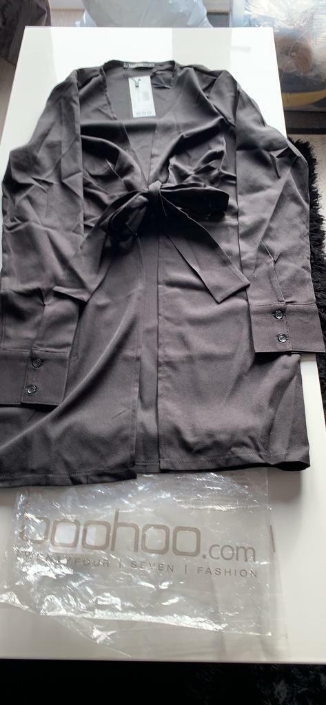 Boohoo Black Woven crepe tie front kimono Size M NWT. Condition is New with tags