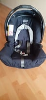 GRACO BABY CARRIER/CAR SEAT