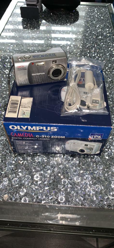 image for OLYMPUS 3.2 MEGAPIXEL DIGITAL COMPACT CAMERA C-310 ZOOM