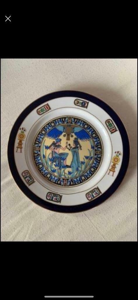 2 Egyptian plates £3 each or £5 for both 