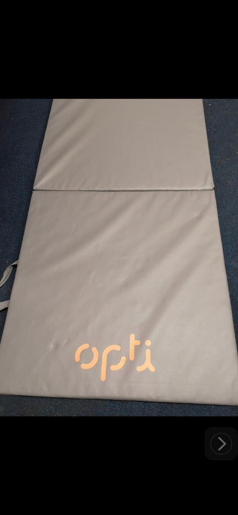 Mattresses OPTI and Medepuip
