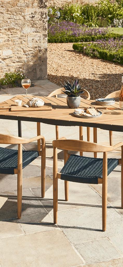Outdoor dining table in Scotland - Gumtree