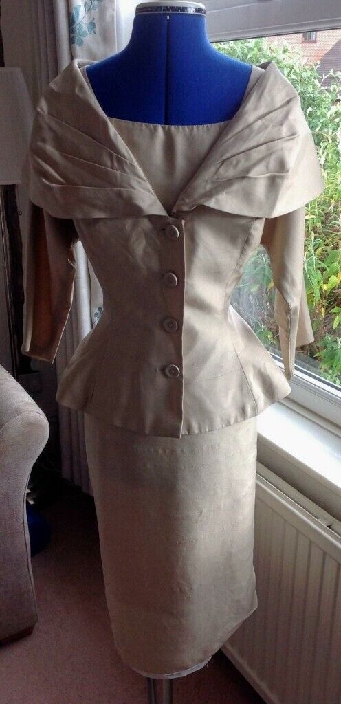 image for 1940's ORIGINAL VINTAGE 'LILLI DIAMOND' DRESS SUIT - RARE FIND!