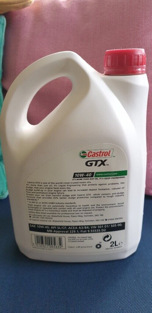 Motor Engine OIL. Castrol GTX Part Synthetic Oil for Petrol and Diesel cars. 10w-40 A3/B4