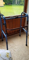 WALKING FRAME COLLAPSIBLE, LIGHT WEIGHT 