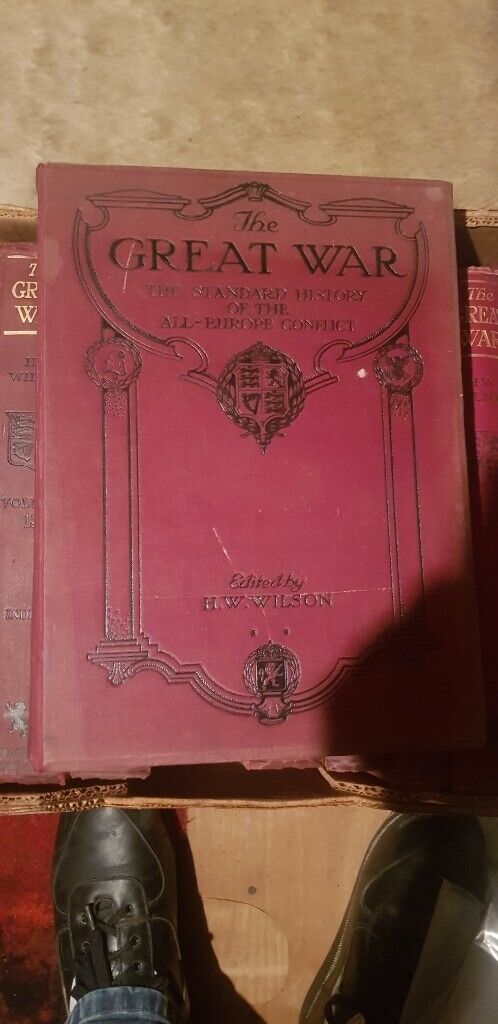 image for 13 Vintage volumes of 'The Great War ' by H W Wilson