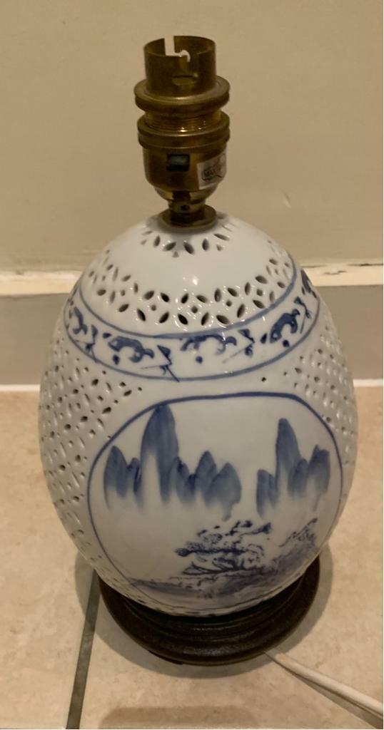 image for BEAUTIFUL CHINESE LAMP