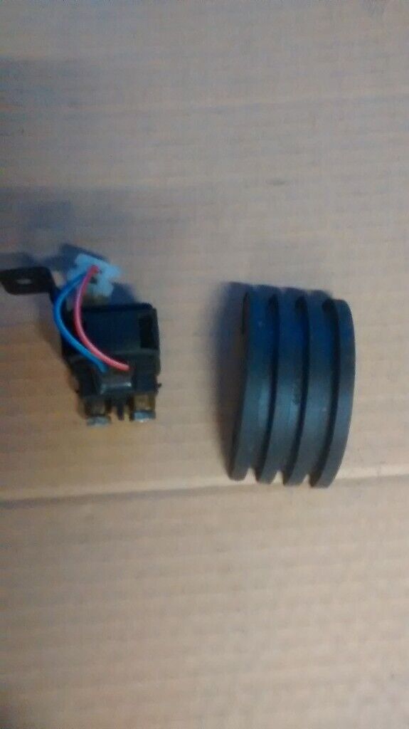 image for SUZUKI DRZ400 S SM DRZ 400 STARTER SOLONOID & PETROL TANK RUBBER SPARES