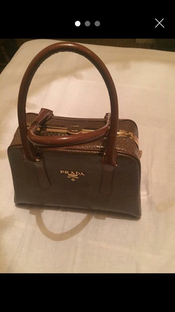LADIES  HANDBAG.