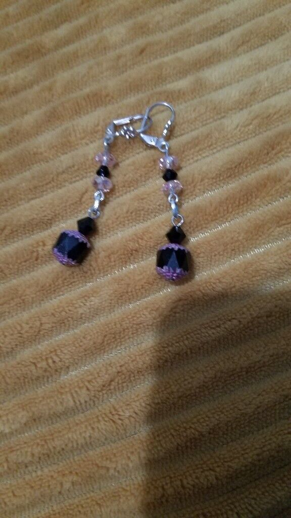 image for handmade Purple/black earring, New  £2