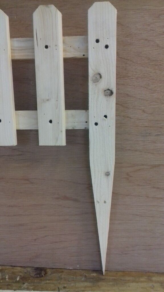 PUSH IN PICKET FENCE  6FT X 1FT