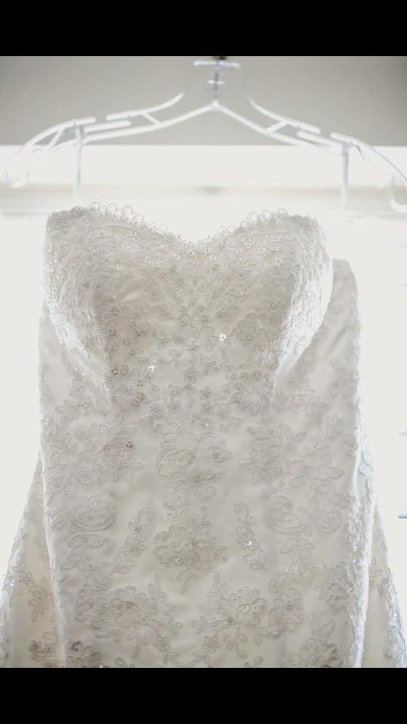 Stunning Martina Liana Ivory wedding dress, size 14, with accessories