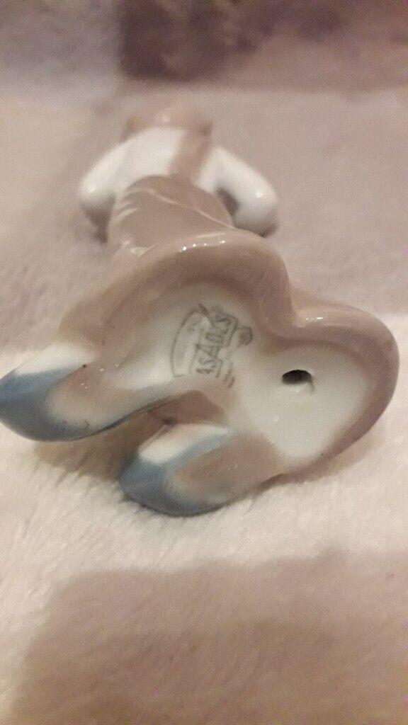 Nao / Lladro Figurines