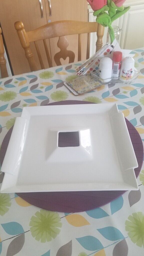 White Square ceramic Platter dish  £4
