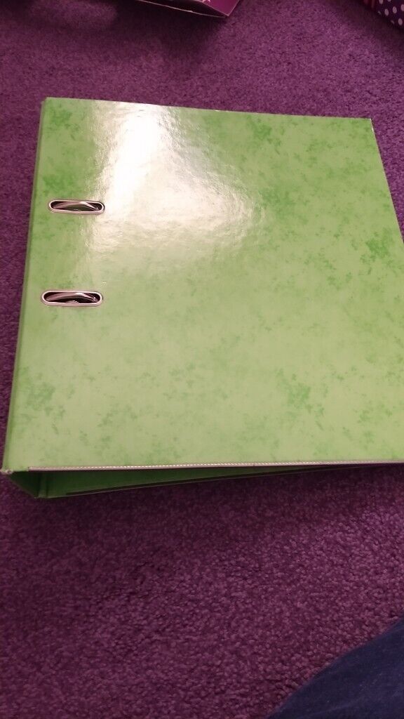 Set of 5 A4 Files.  New.   All in as new condition.  Ideal college/uni