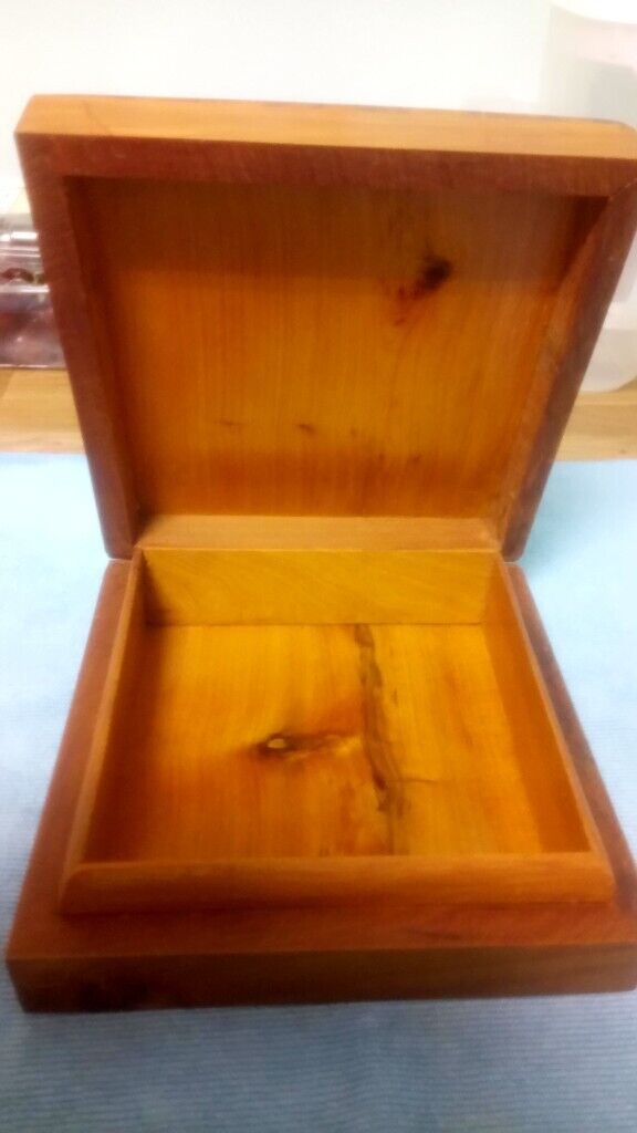 Wooden Inlaid Trinket / Jewellery Box
