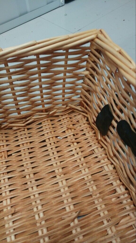 Wicker basket, picknicks, day out, relax, family, home, kitchen, pantry, holiday, weekends, food