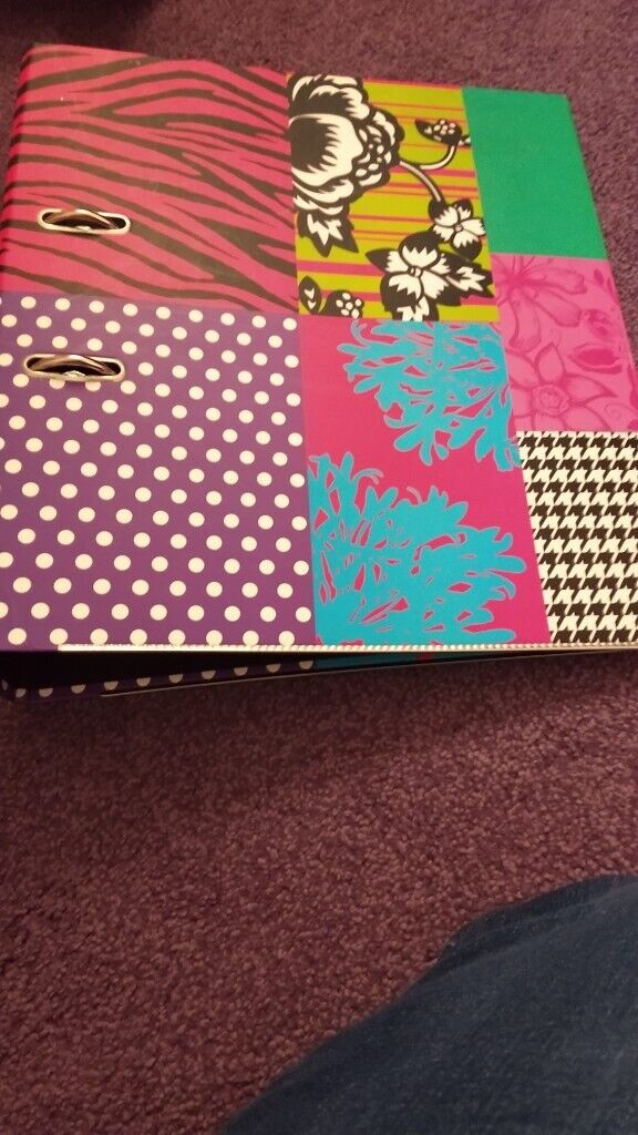 Set of 5 A4 Files.  New.   All in as new condition.  Ideal college/uni