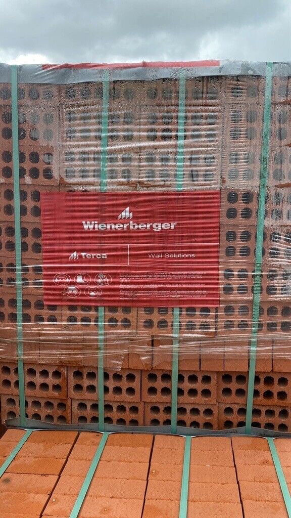 65m Red Engineering bricks (504pp) £300 plus VAT 
