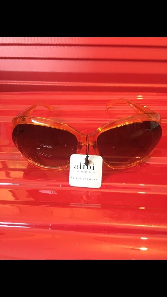 Selection of Good quality unisex sunglasses : 1 x £5 2 x £8 3 x £10 5 x £15  