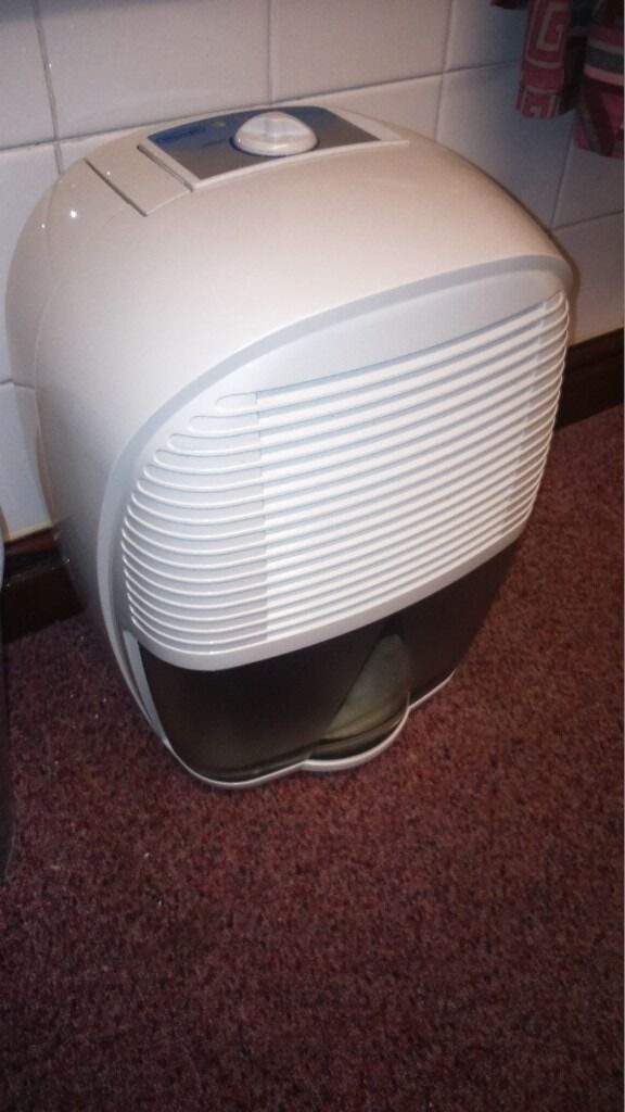 DEHUMIDIFIER DELOUNGHI DEM 10 GOOD WORKING CONDITION