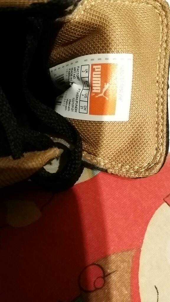 KIDS PUMA FOOTBALL BOOTS size 2