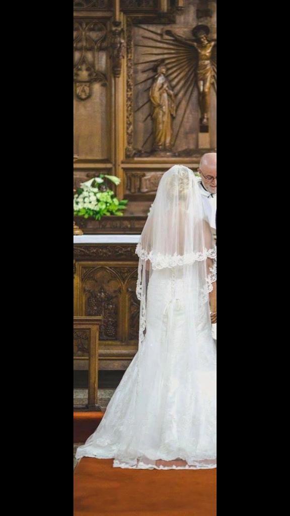 Stunning Martina Liana Ivory wedding dress, size 14, with accessories