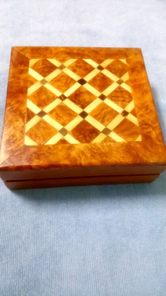 Wooden Inlaid Trinket / Jewellery Box