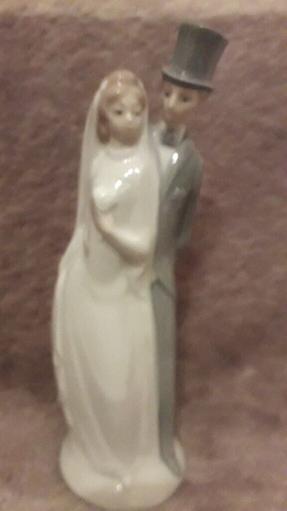 Nao / Lladro Figurines