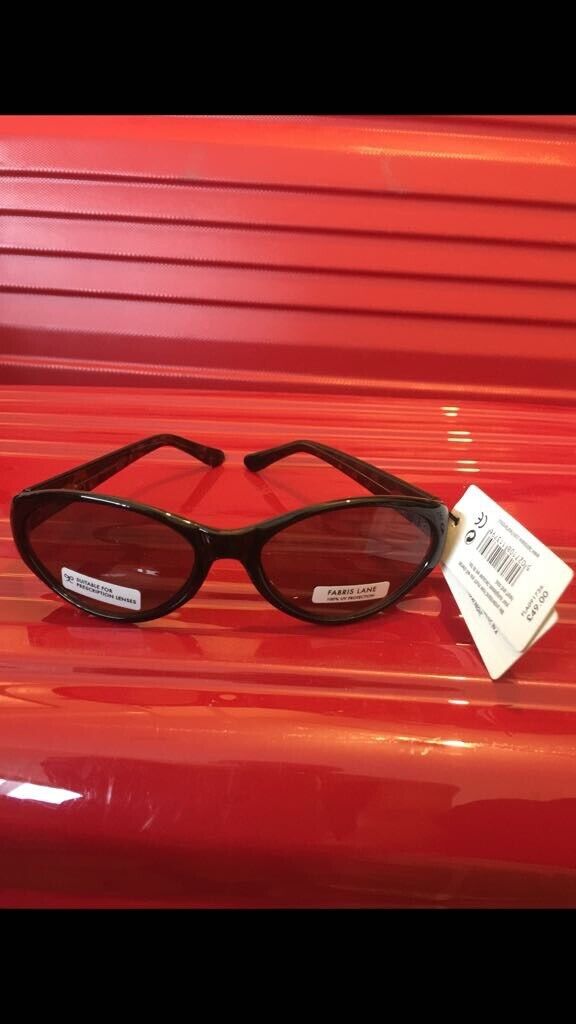 Selection of Good quality unisex sunglasses : 1 x £5 2 x £8 3 x £10 5 x £15  