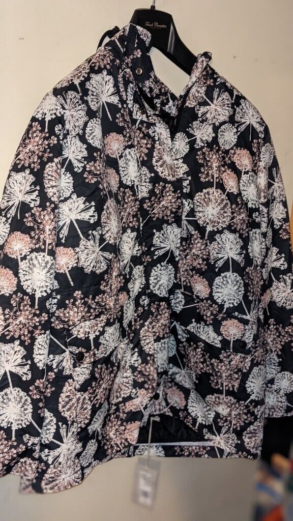 M&S Collection Stormwear with removable quilted linin - WOMENS SIZE 20