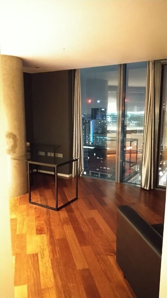REDUCED!!! STUNNING VIEWS OF BIRIMINGHAM - 27TH FLOOR CITY CENTRE APARTMENT 